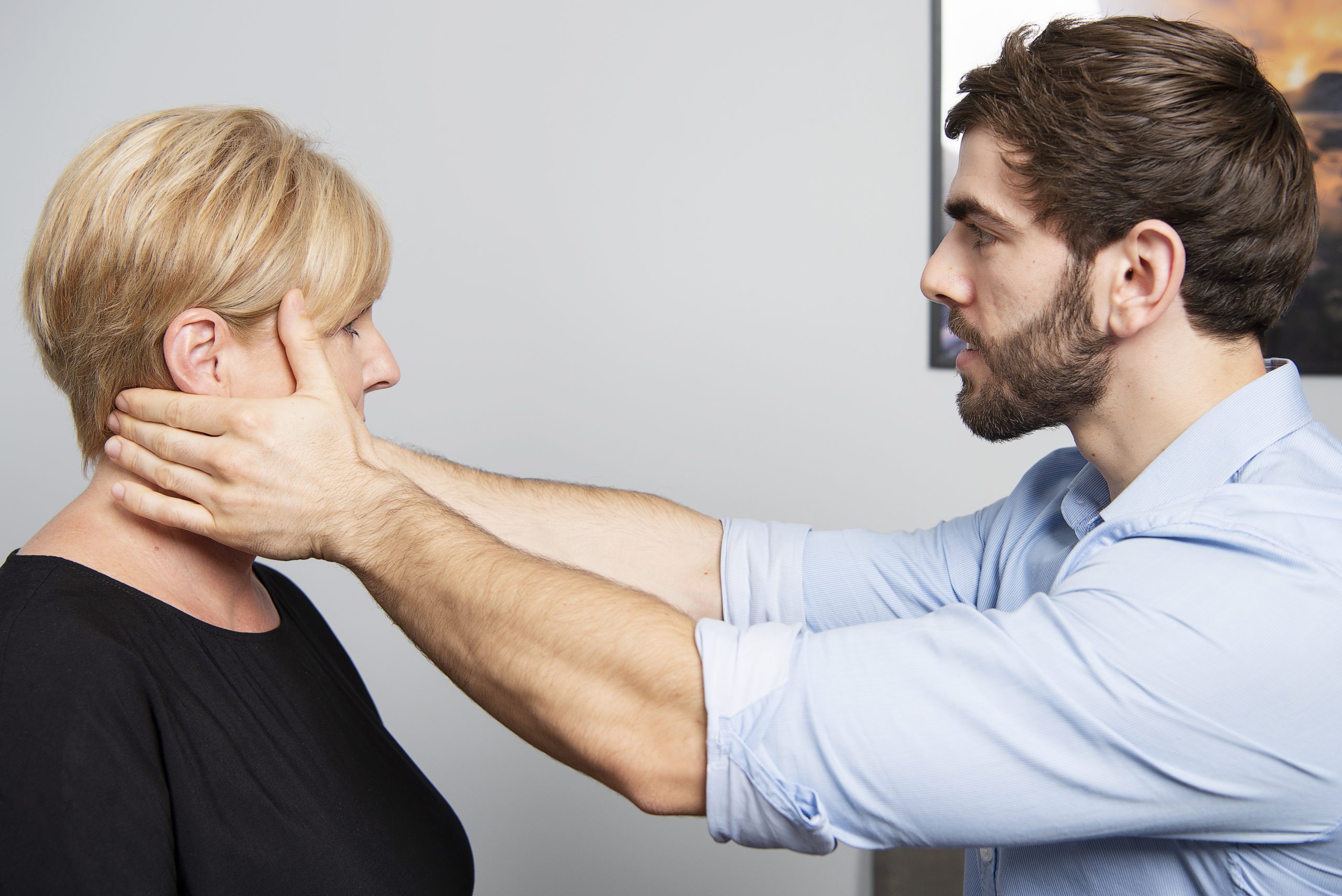 Headache Neck and Jaw clinic physio treating whiplash